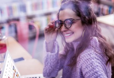 Jakie okulary można nosić cały dzień?